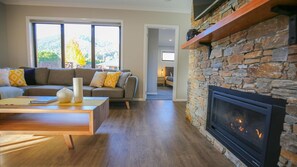 Téléviseur connecté, Netflix, lecteur de DVD