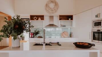 Fridge, microwave, oven, stovetop