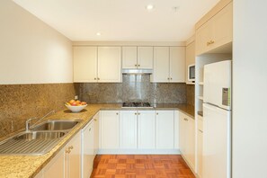 ميكروويف، موقد طهي مسطح، غسالة أطباق