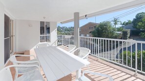 Outdoor dining - Seas The Day - Great Family Unit (Avoca Beach)