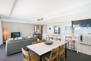 Dining - This 2 bedroom apartment with 2 bathrooms boasts first-class features (Surfers Paradise)