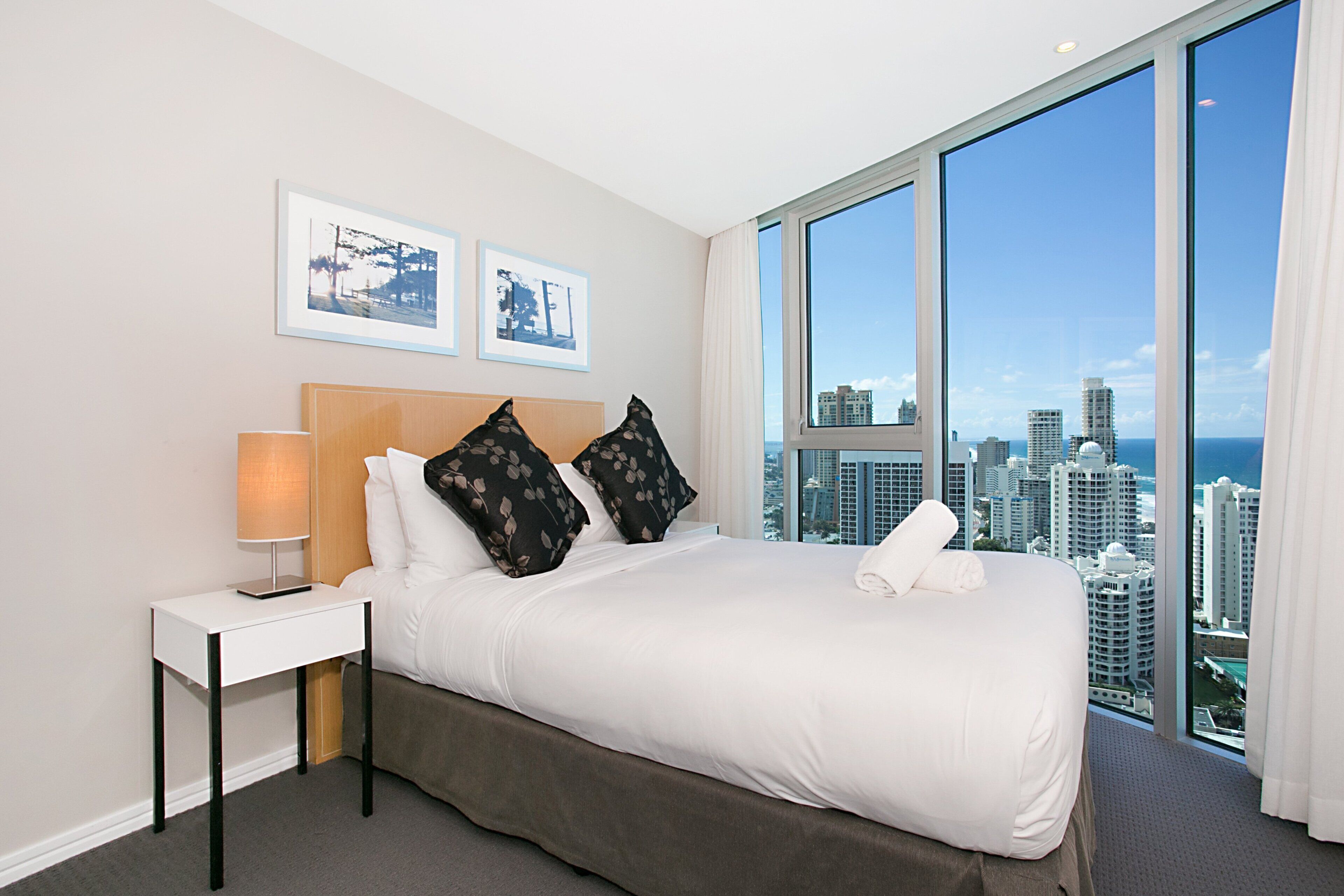 This 2 bedroom apartment with 2 bathrooms boasts first-class features — image 5