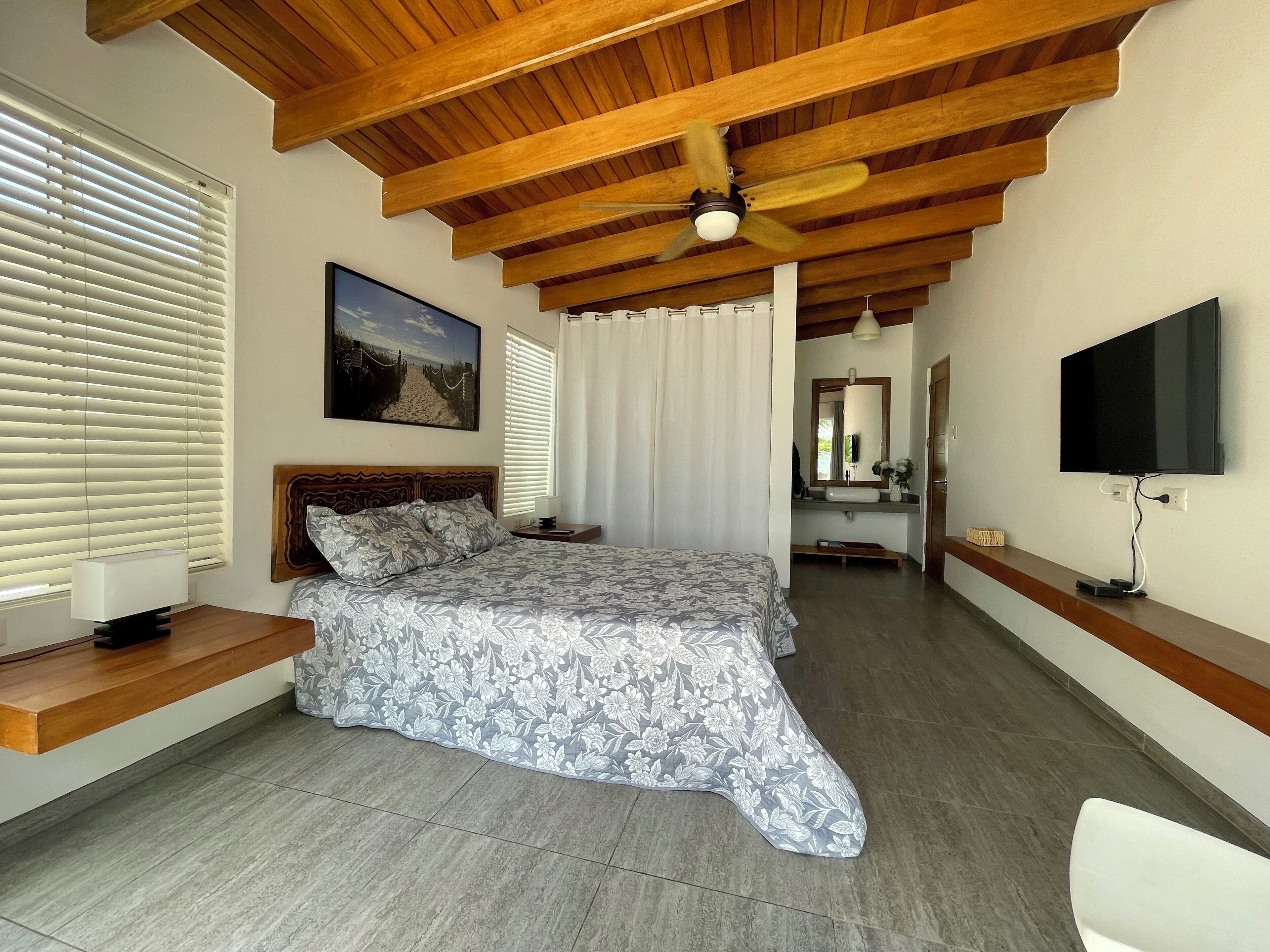 4 habitaciones y caja de seguridad en la habitación 