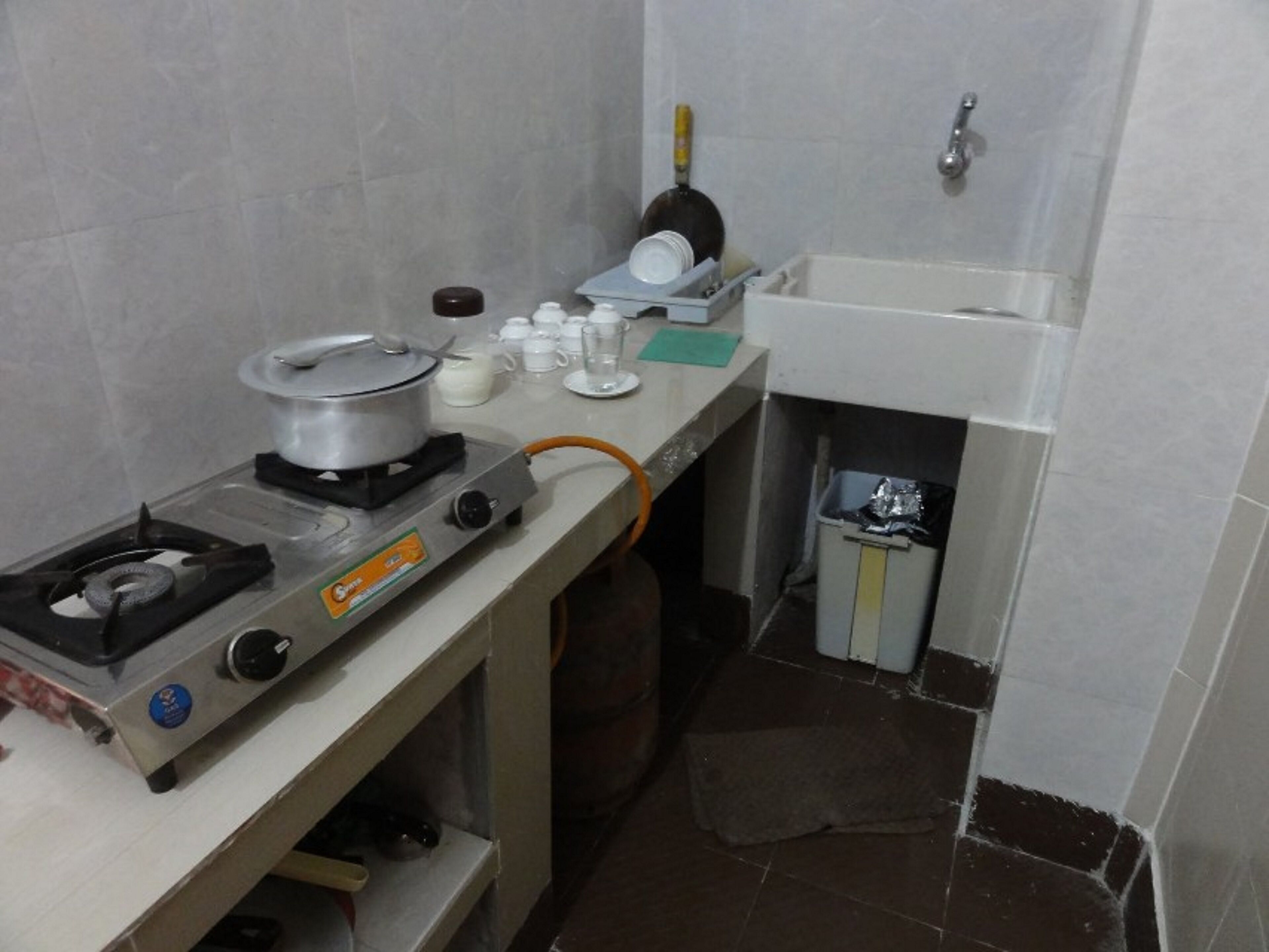 Charming 4 Bedroom House -Close to Gagennath Temple and .5 K from Puri Beac