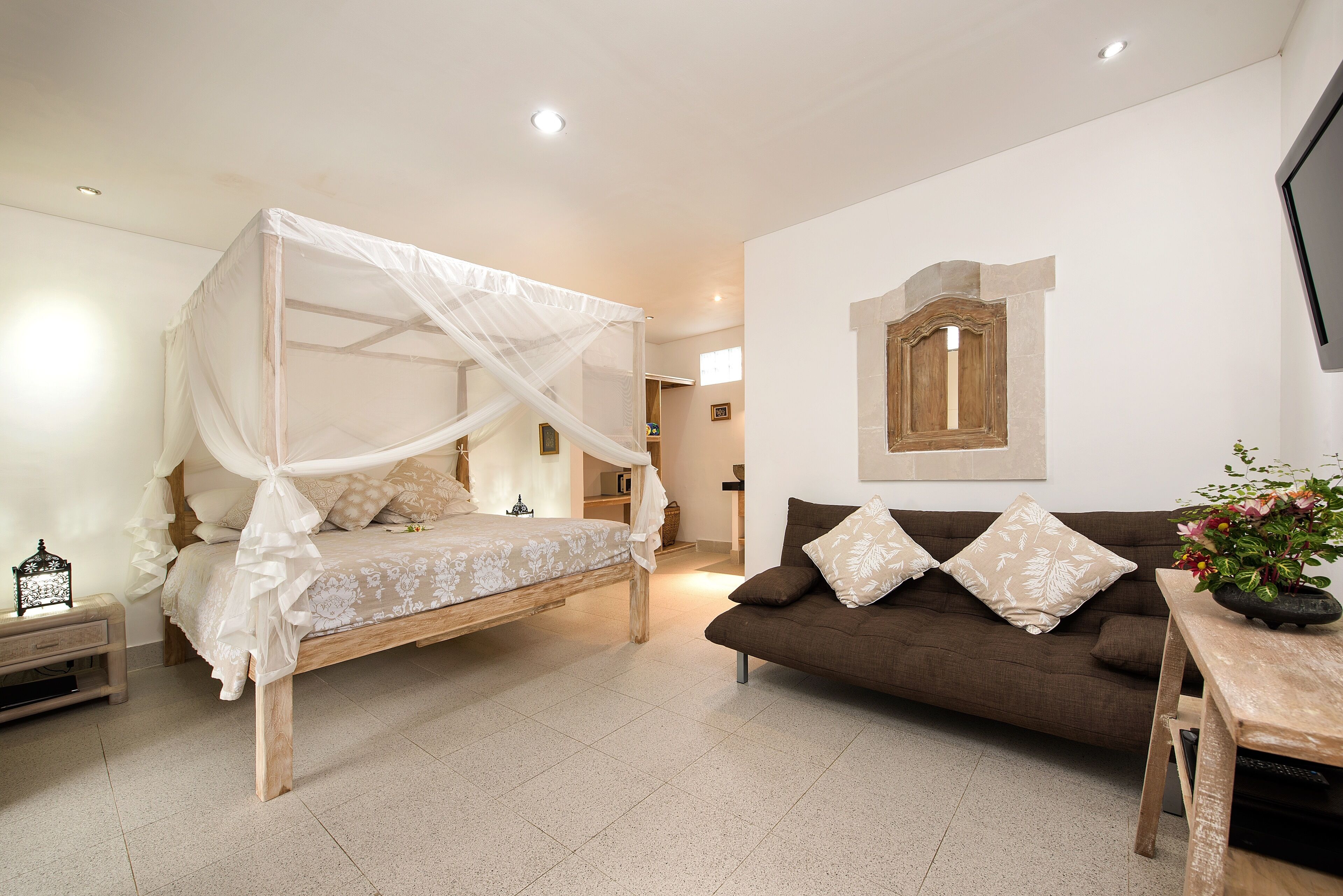 Angel House Ubud.Whole Villa 3 suites. Maximum 6 adults.