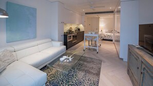 Living area - Woolloomooloo - WMLOO -  Cowper Wharf Road - Stylish Studio with Balcony, BBQ Parking by Woolloomooloo Wharf (Woolloomooloo)