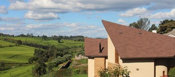 IDYLLIC COTTAGE IN THE KENYAN HIGHLANDS