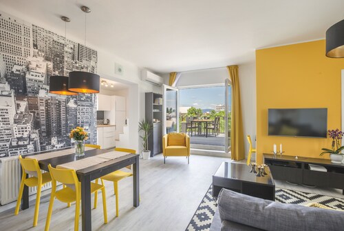 Enjoy your private terrace near City Park!