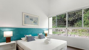 1 bedroom, free WiFi - 3 Bedroom Penthouse (Whitsunday)