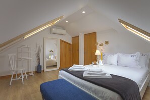 2 bedrooms, iron/ironing board, travel crib, WiFi