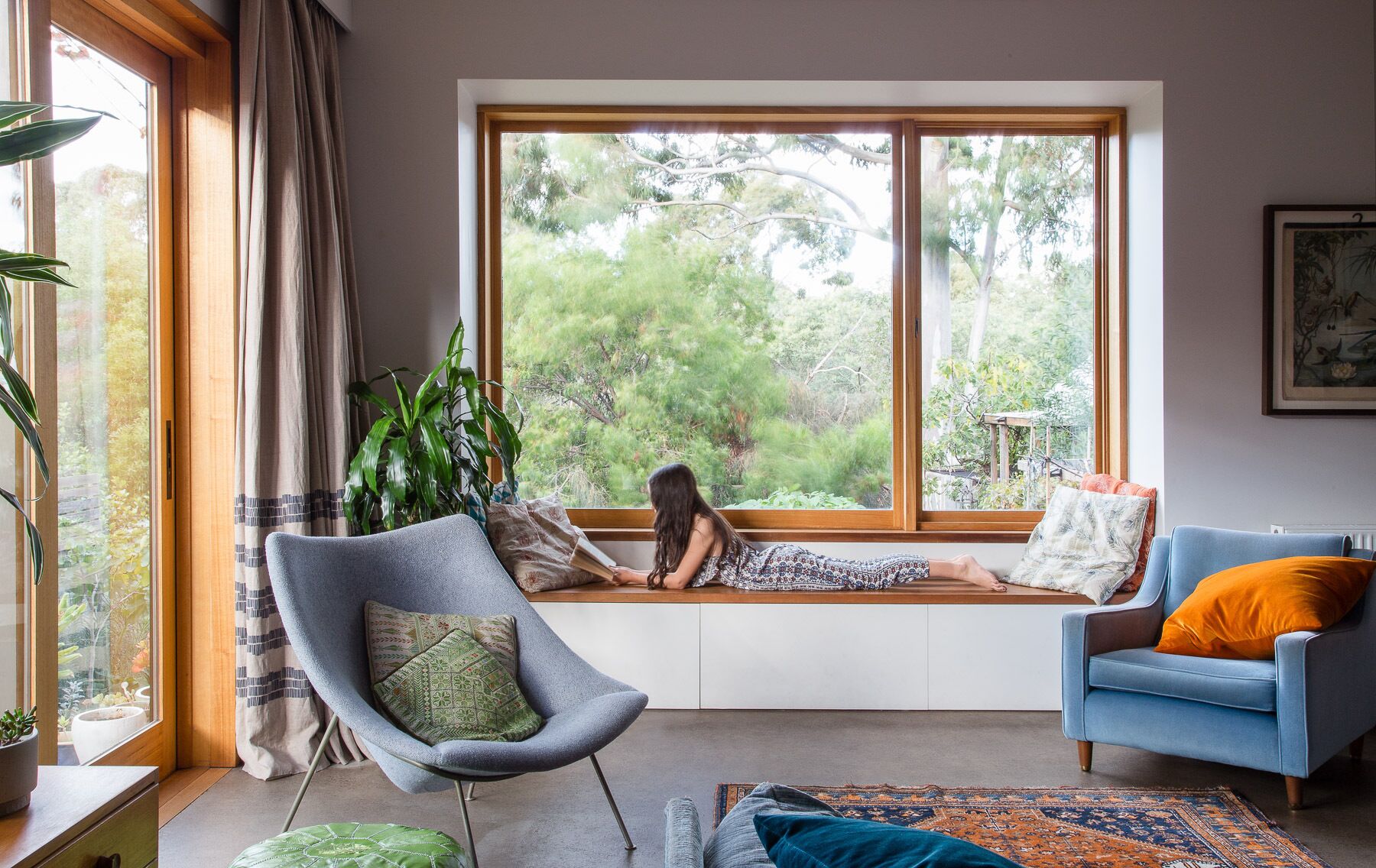 LARGE URBAN ECO HOUSE