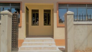 Exterior detail - MARIBEL HOMES-Spacious, sunny/ fresh home away from home retreat in Kampala (Kawempe)