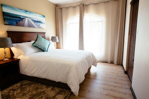 2 bedrooms, iron/ironing board, Internet, bed sheets - RUBY HOMES, FOURWAYS (Sandton)