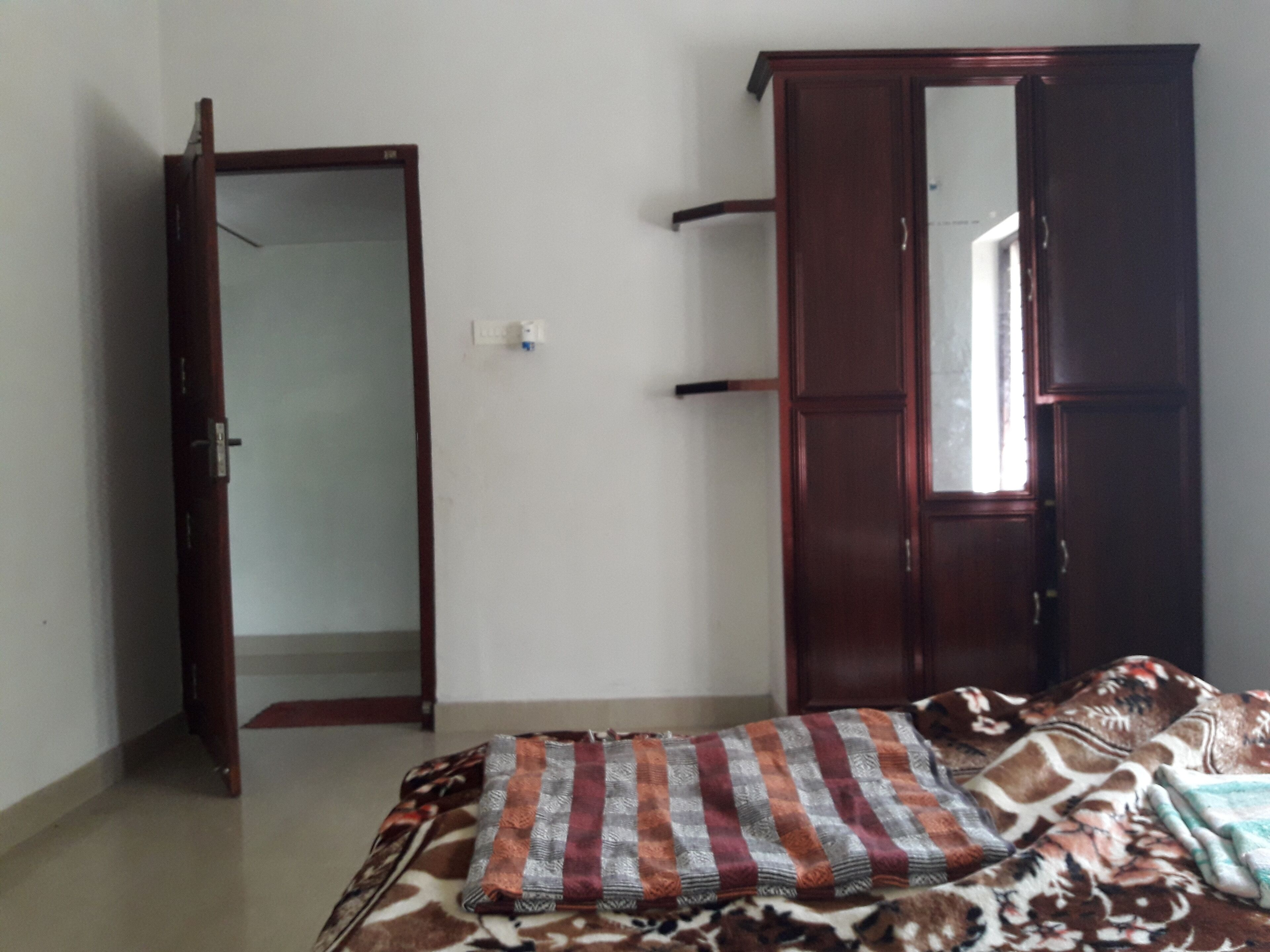 1 bedroom, iron/ironing board, Internet, bed sheets