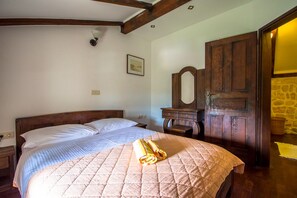 5 Schlafzimmer, Bügeleisen/Bügelbrett, WLAN, Bettwäsche