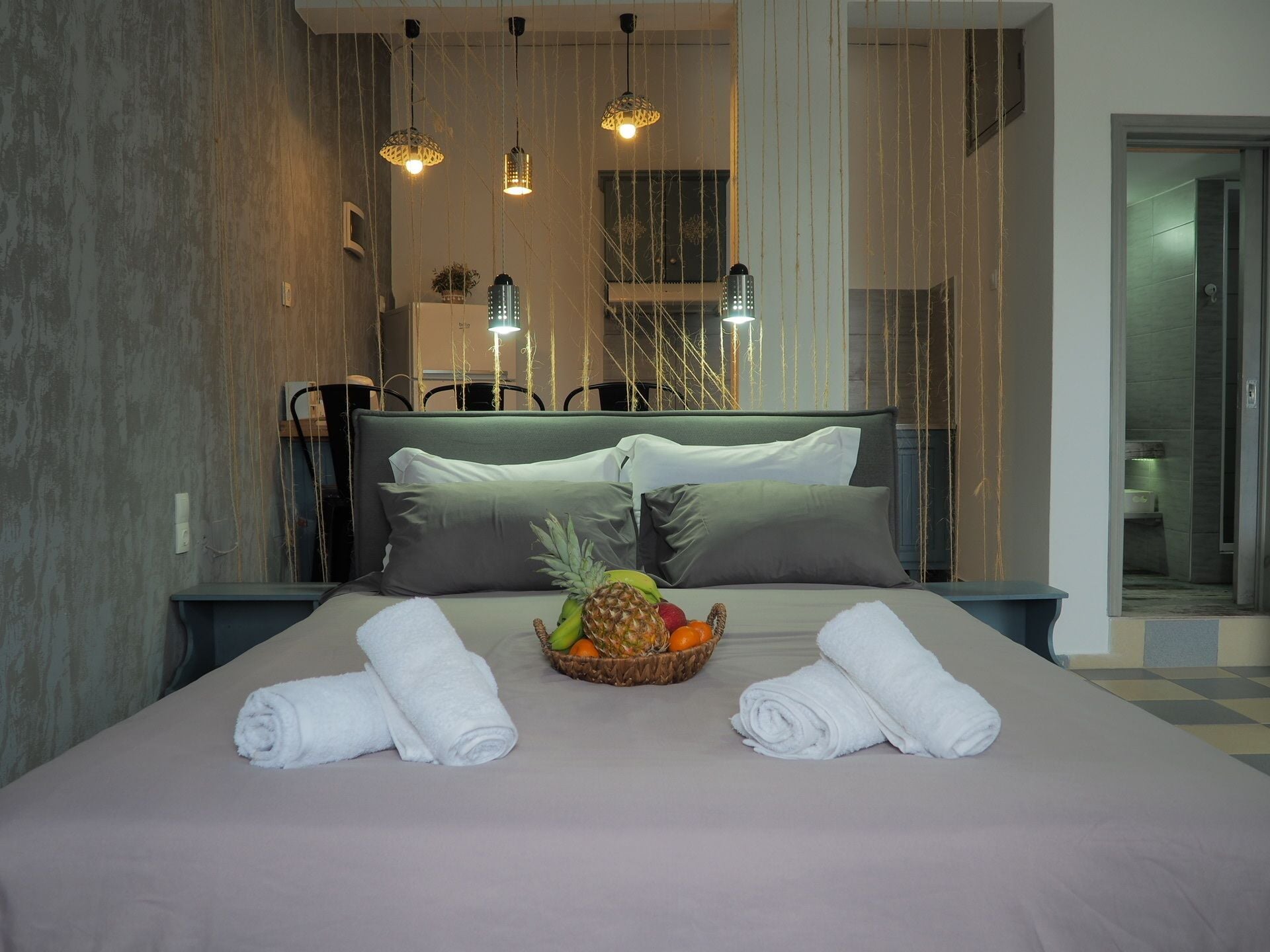 JUNIOR HONEYMOON SUITE