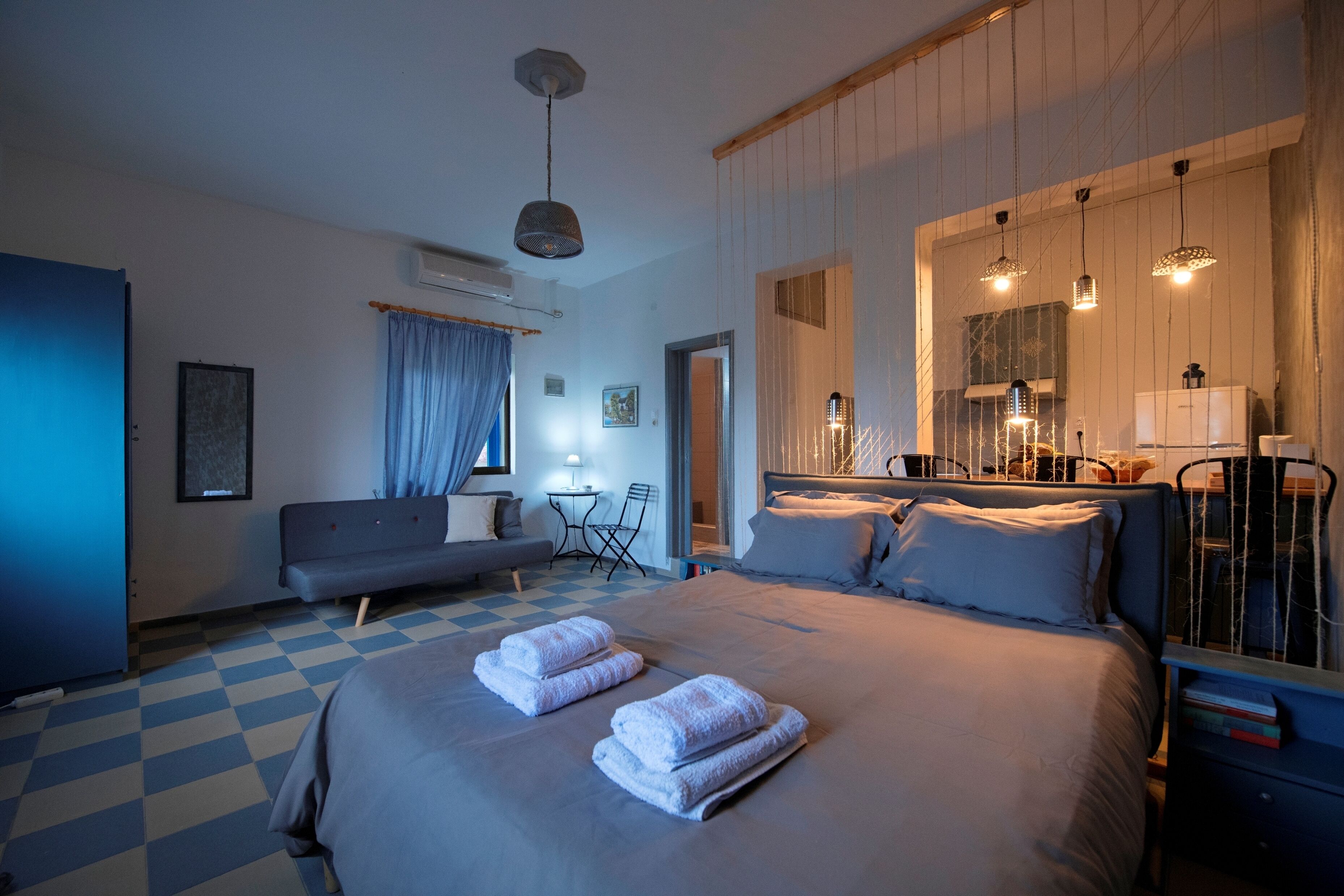 JUNIOR HONEYMOON SUITE