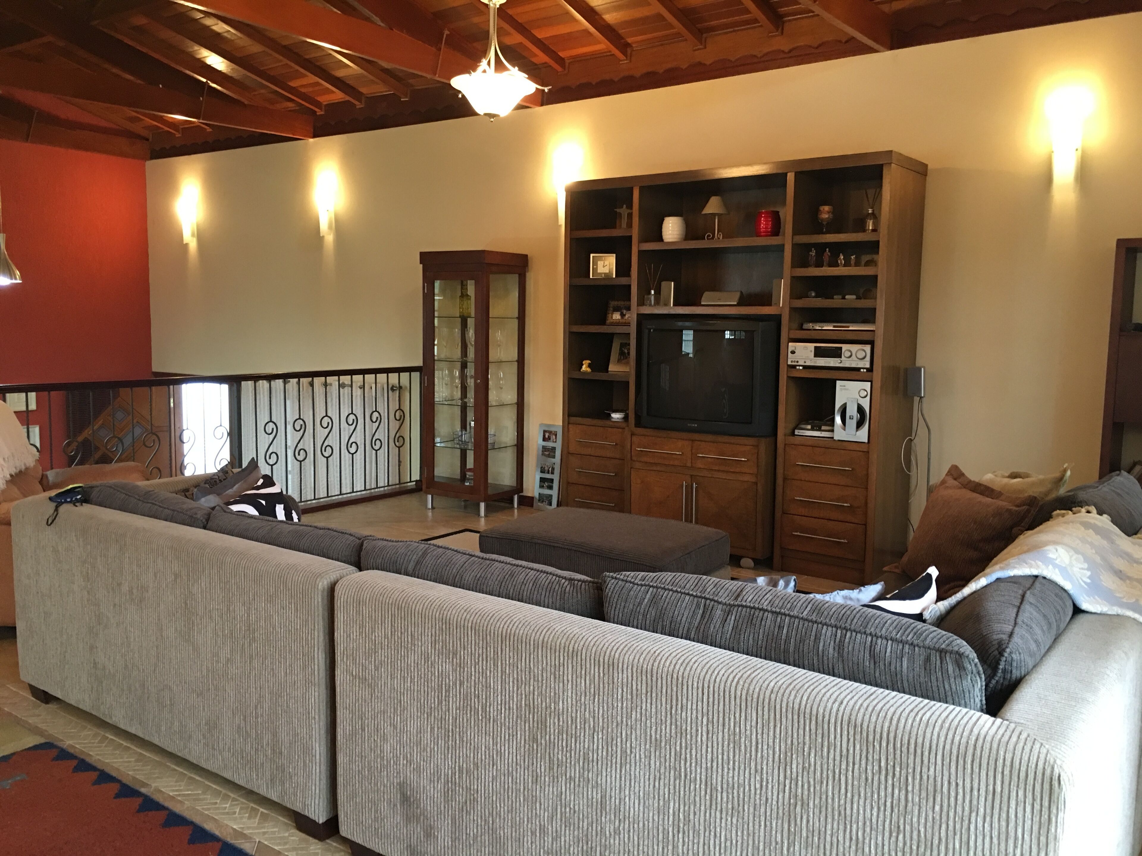 House in a gated community with lots of Nature and Security 