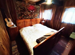 4 Schlafzimmer, Schreibtisch, Bügeleisen/Bügelbrett, kostenloses WLAN