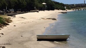 海灘、躺椅