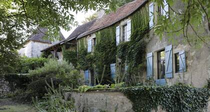 Mansion + pieni talo Perigourdine 12: lle henkilölle