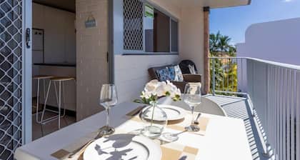 Neat & Tidy unit, centrally located in the heart of Cotton Tree.