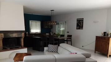 TV, fireplace, DVD player