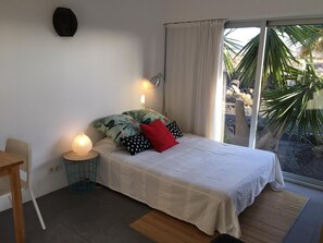 1 camera, Wi-Fi, lenzuola