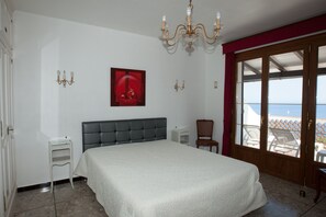 3 bedrooms, iron/ironing board, free WiFi