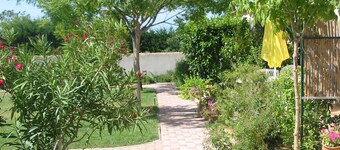 Quality cottages between sea and mountain, warm welcoming