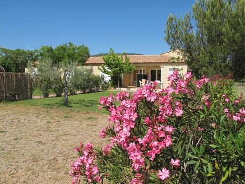 Quality cottages between sea and mountain, warm welcoming