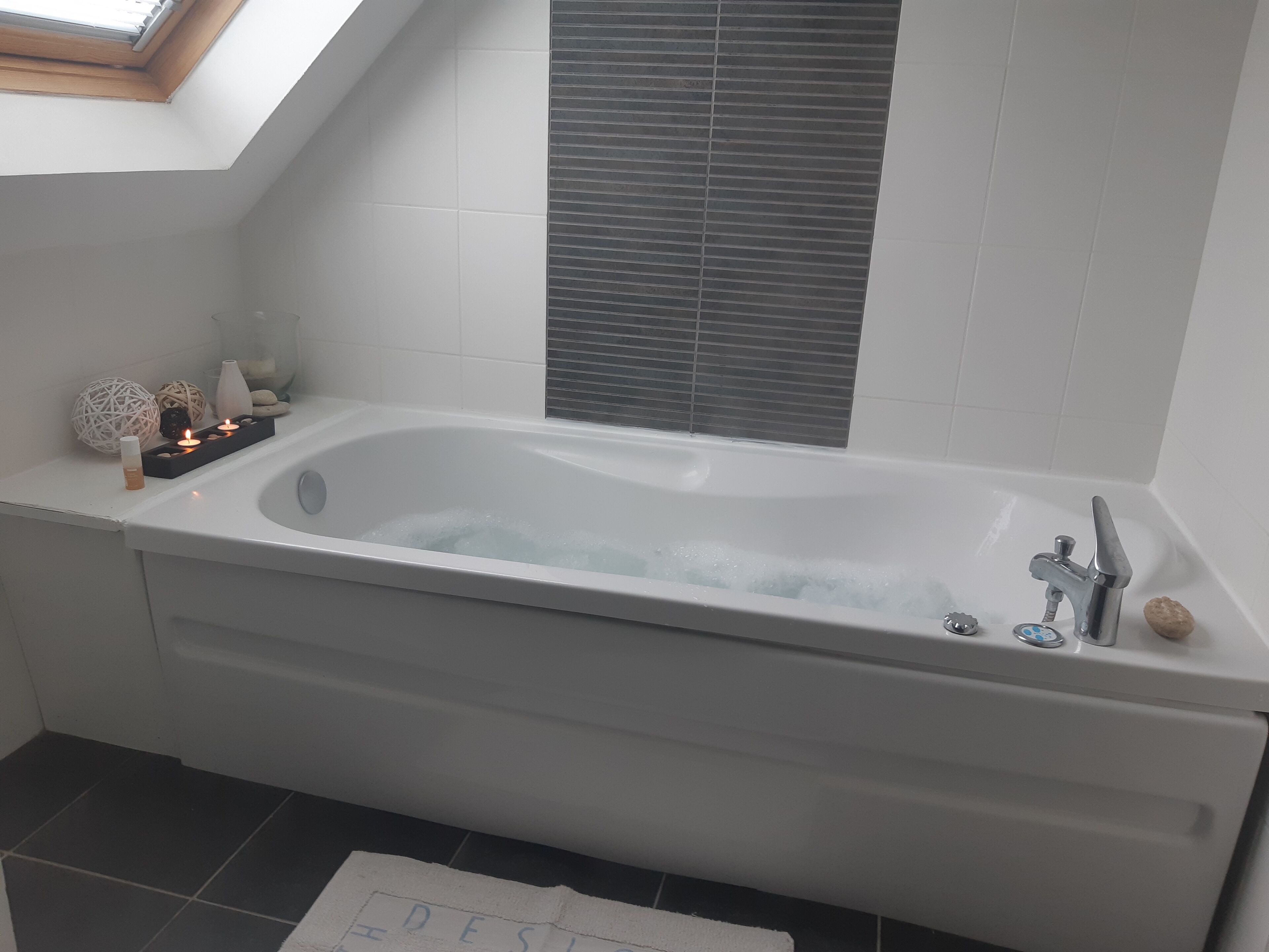 Design villa, heated and private pool 300 m away from the sea in para-hotellerie