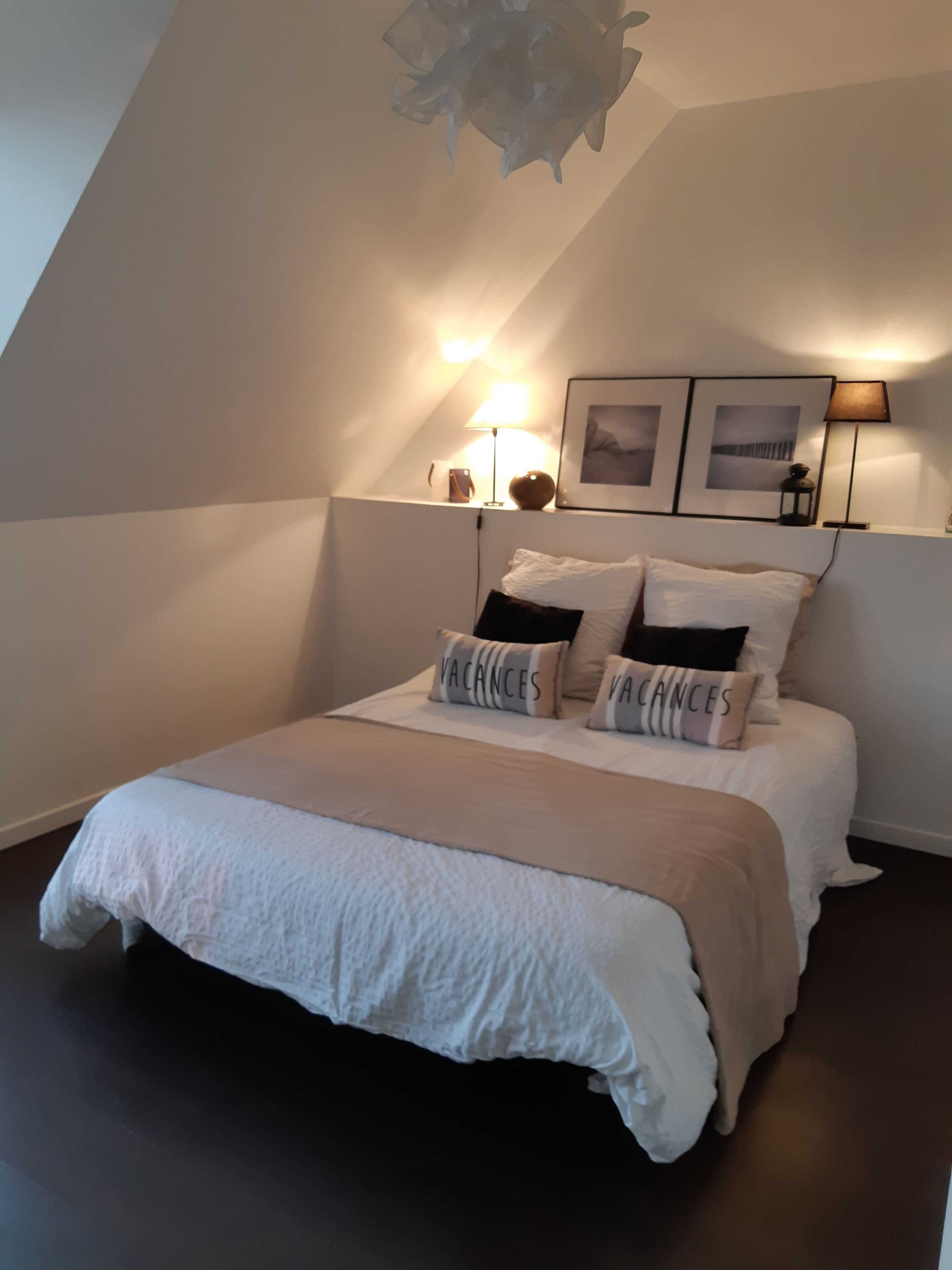 Design villa, heated and private pool 300 m away from the sea in para-hotellerie