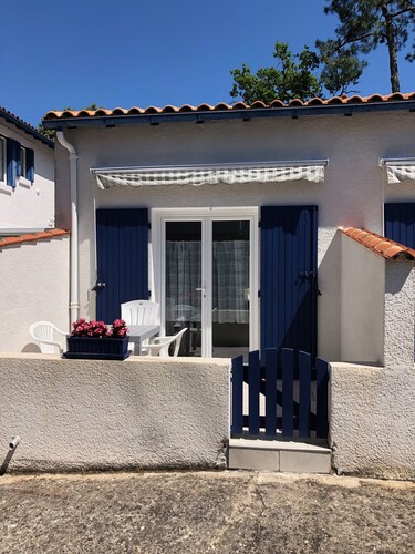 Detached detached house in a quiet Saint Palais sur Mer near the beach and shops
