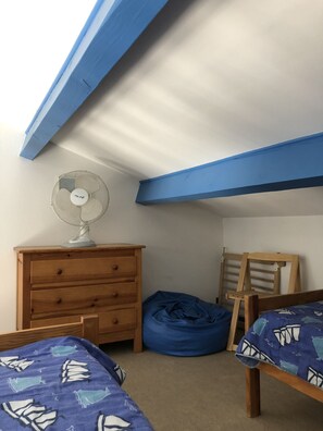 1 chambre, fer et planche à repasser, Wi-Fi gratuit