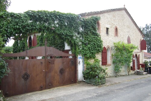 Maison de campagne en pierre, avec piscine pour 10/12 personnes