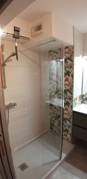 Dusche, Haartrockner
