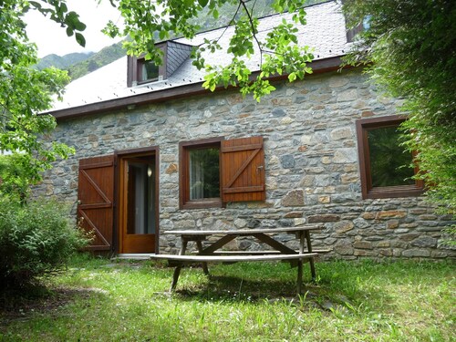 Comfortable stone house near Piau Engaly and Néouvielle reserve.