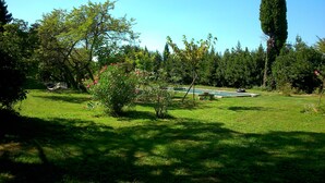 Property grounds - Mas of the Aguarella Studio 1 Saint Remy de Provence (Saint-Rémy-De-Provence)