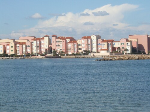 Charming house on a peninsula close to the marine lake
