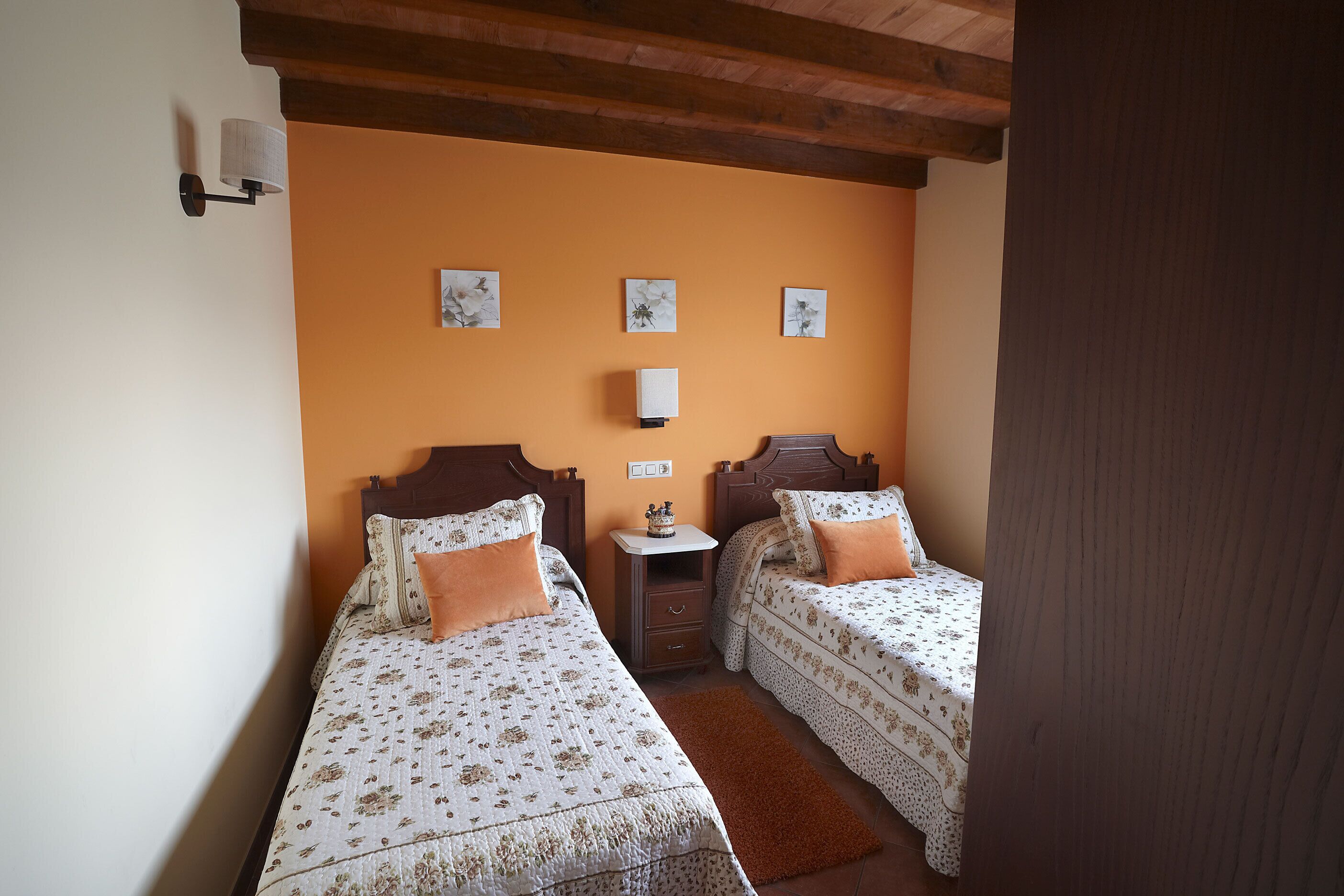 Aptos. Rurales La Torre, "The King of the Tower" between Luarca and Cudillero