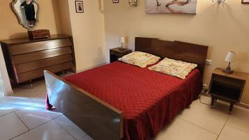 2 chambres, fer et planche à repasser, Wi-Fi gratuit