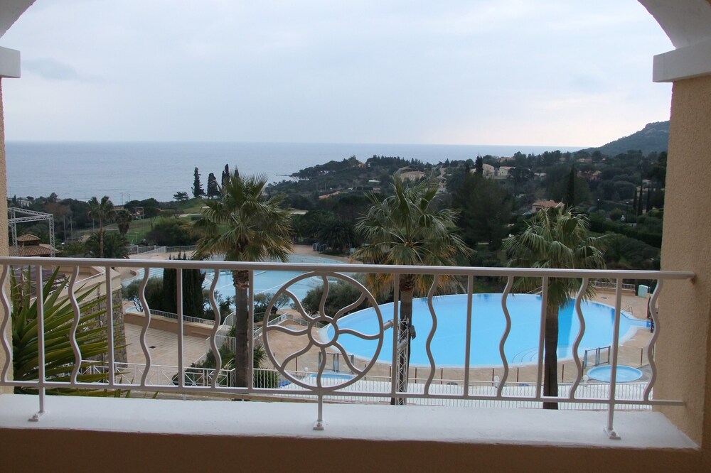 Cap Esterel Pierre et Vacances / MAGNIFICENT SEA VIEW