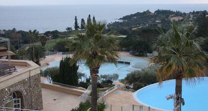 Cap Esterel Pierre et Vacances / Upea merinäköala