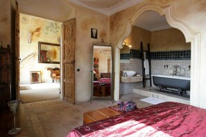 12 bedrooms, in-room safe, desk, iron/ironing board