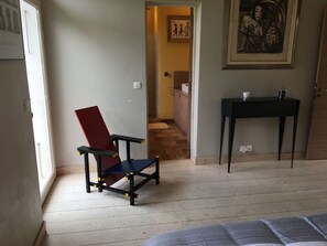 4 habitaciones, tabla de planchar con plancha y wifi gratis 