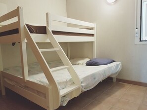 1 bedroom, iron/ironing board, WiFi - Apartment with the feet in the water, all the stores (Calvi)