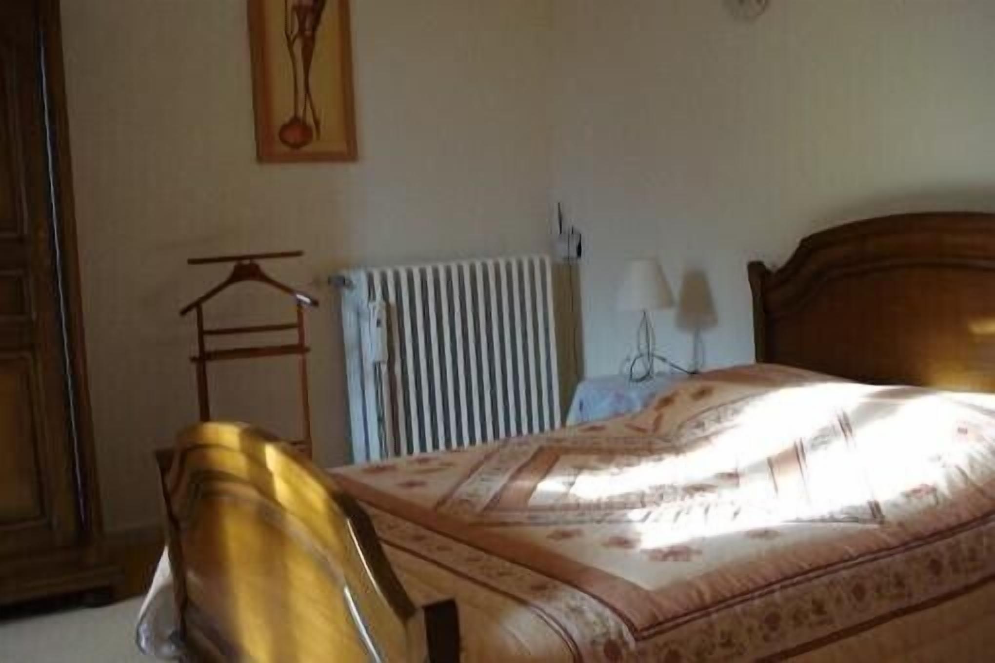 Rental apartment in provencal farmhouse, in the countryside (laurels)