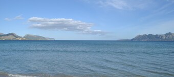 Blanco lavado villa con piscina nr la playa de Pto Pollença