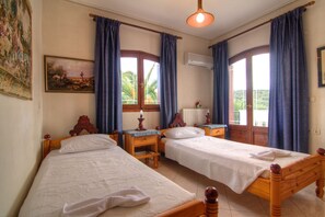 4 slaapkamers, een kluis op de kamer, een bureau